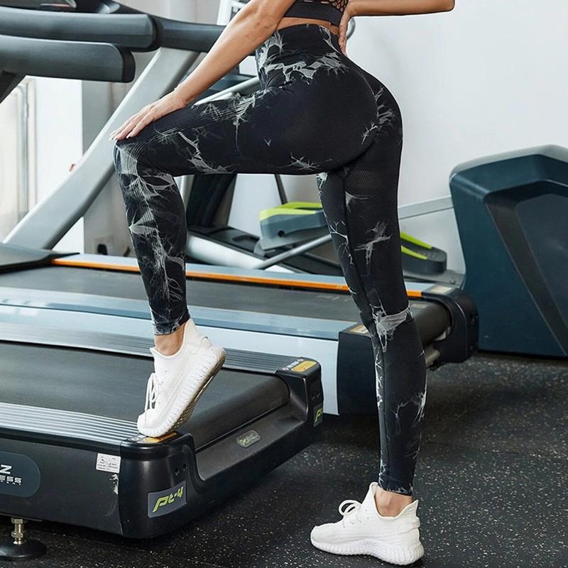 Elevate Your Workout with Women's High Waisted Seamless Butt Lifting Yoga Leggings – Ultimate Tummy Control and Stylish Comfort